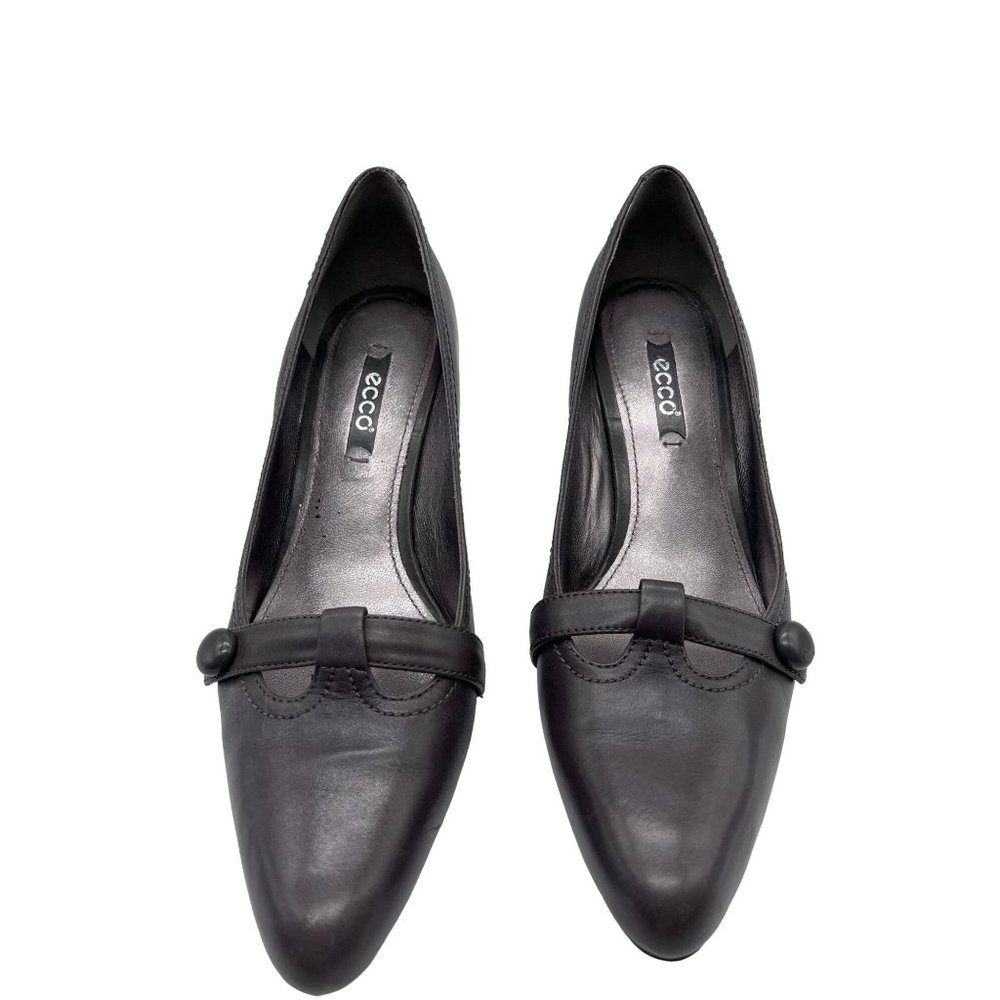 Ecco Mary Jane Heels women’s size 39 gray color with button accents